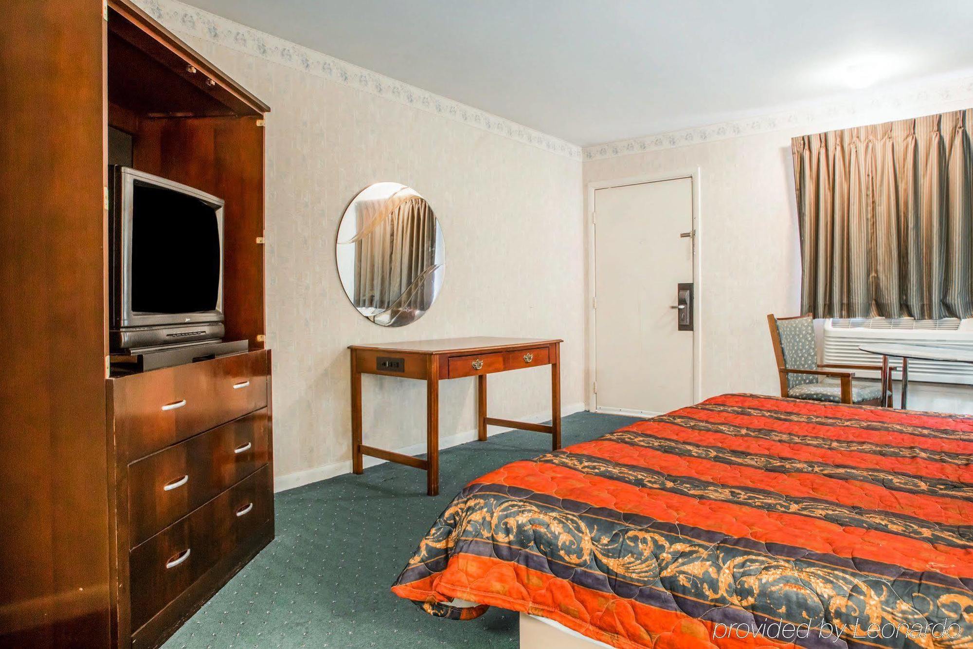 Rodeway Inn Parkway Galloway Township Exterior foto